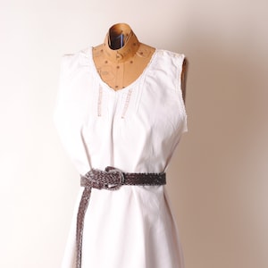 Antique nightgown with linen lace/beauty blouse/ Victorian nightgown