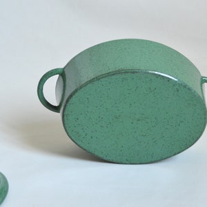 Green enameled cast iron casserole dish image 10