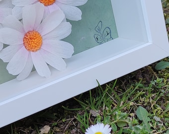 Paper daisy wall frame for country decor