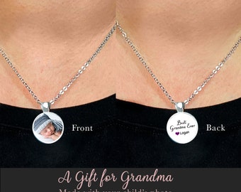 Photo picture necklace pendant gift for mom or grandma