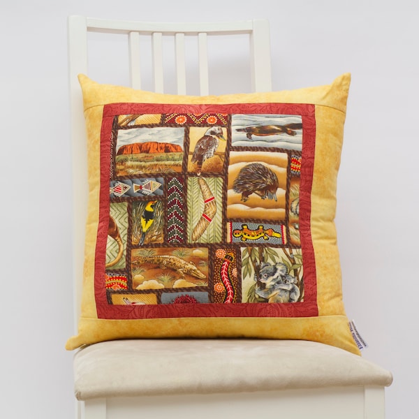 Housse de coussin australienne : cadeau souvenir pour visiteur étranger ; Ayers Rock, Kangourou, Koala, Art aborigène, Sydney Harbour Bridge, Didgeridoo