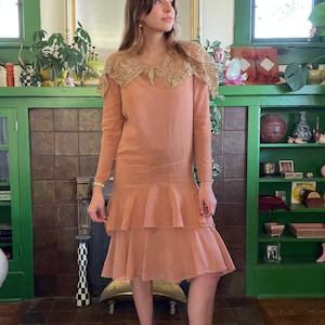 1920s Pumpkin Spice Silk Dress with Dropped Waist and Crochet Collar size Small