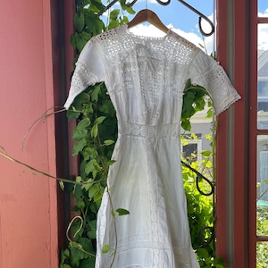 Midsummer lace dress top