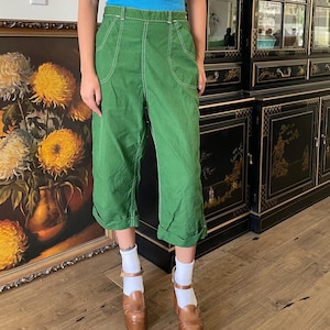 1940s Kelly Green Sailcloth High Waisted Side Zip Capris size X-Small Small