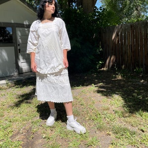 1910s White Eyelet Lace Cotton Skirt with Ribbon Detail size Small Medium