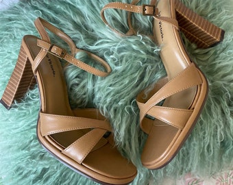 Sandali con tacco in pelle e legno stile anni 2000 DEADSTOCK