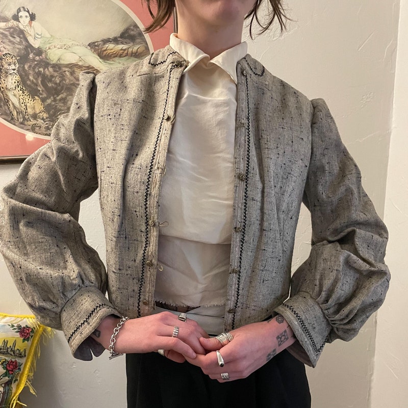 Tweed Buttons Crop Jacket