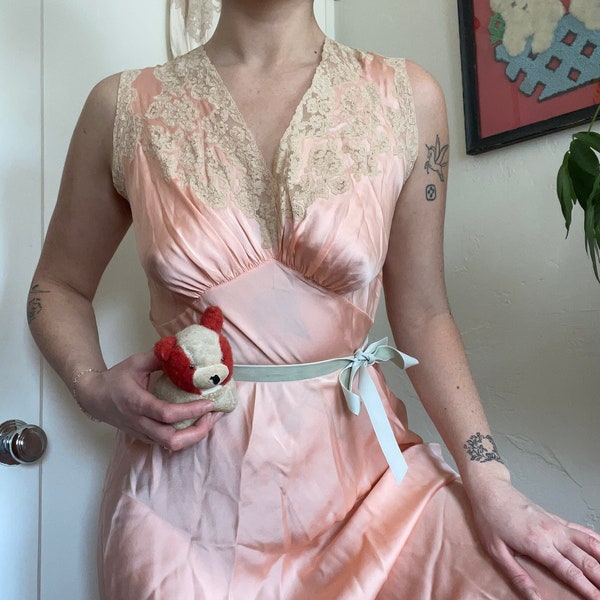 1940s Peony Pink Silk Slip Dress with Inset Lace and Keyhole Back size Medium Large