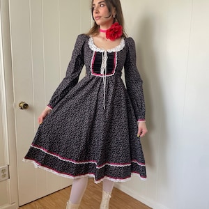 1970s Gunne Sax Black Calico Dress with Fuchsia Ribbon, Lace, High Collar, and Corset Prairie Dress size Small