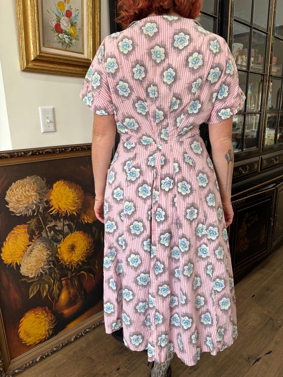 1940s Novelty Floral Print Cotton House Dress siz… - image 7
