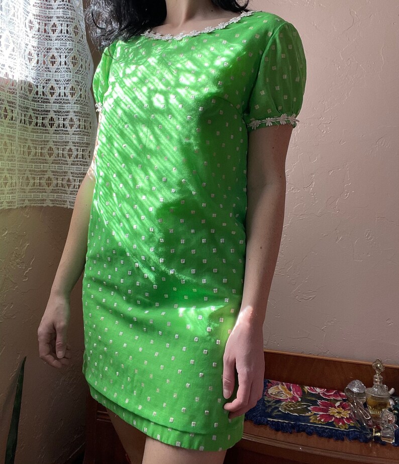 1960s Swiss Dot Flocked Kelly Green Indian Cotton Mini Dress with Puff Sleeves size Small Medium