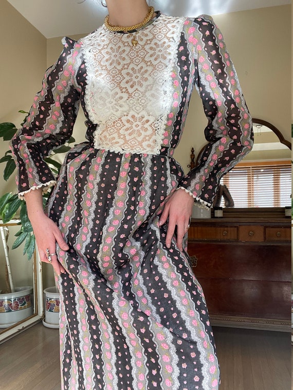 1970s Cotton Voile Striped Dress with Sheer Lace B