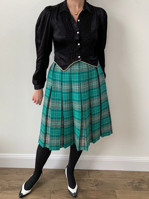 1950s Green Wool Plaid Pleated Kilt Skirt size Sm… - image 1