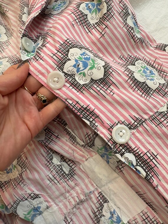 1940s Novelty Floral Print Cotton House Dress siz… - image 6