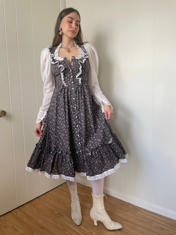 1970s Gunne Sax Calico Dress with White Mutton Sleeve… - Gem