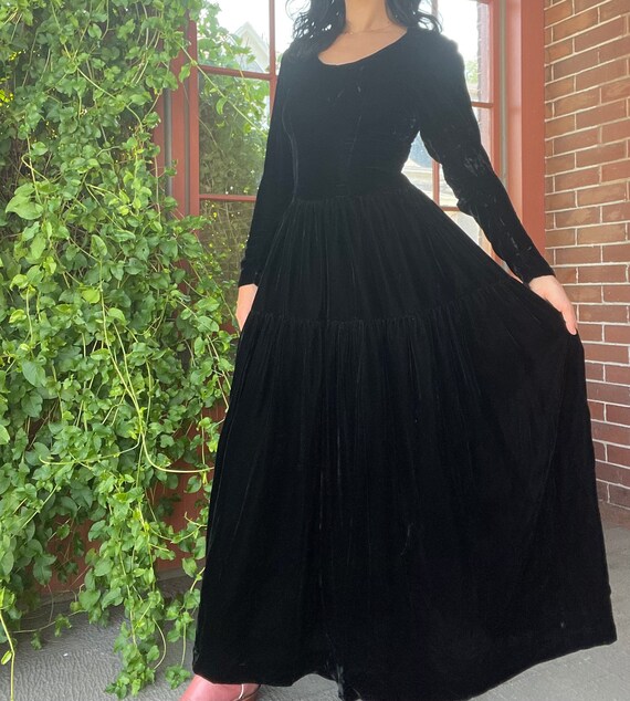 1940s Black Velvet Long Sleeve Dress 
