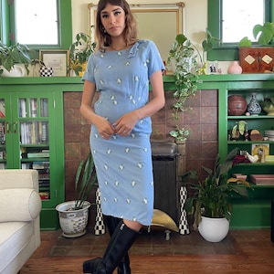 1950s Korell Blue Linen Wiggle Dress with White Embroidered Flowers size Small