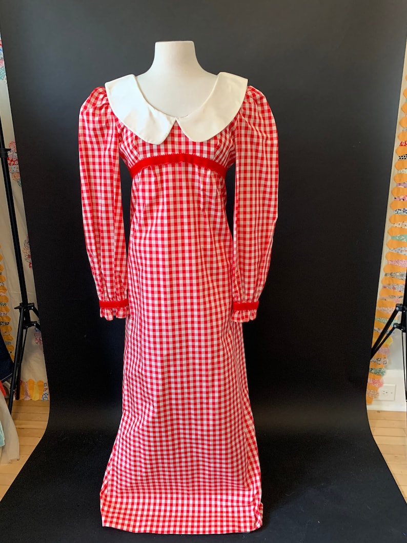 1960s Gingham Red and White Taffeta Mod Dress with Peter Pan Collar size XS image 5