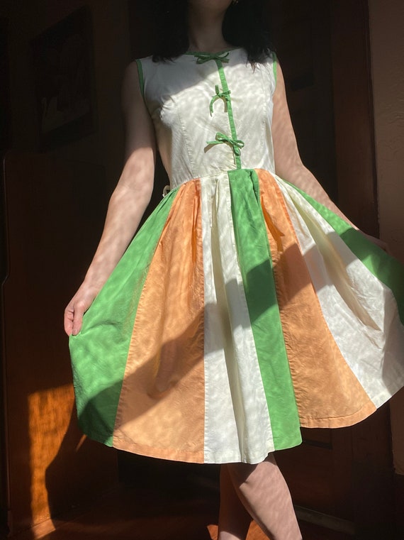 1950s Cotton Sundress with Color-Blocked Skirt an… - image 2