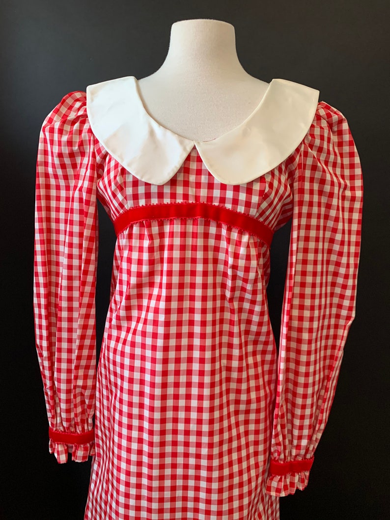 1960s Gingham Red and White Taffeta Mod Dress with Peter Pan Collar size XS image 2