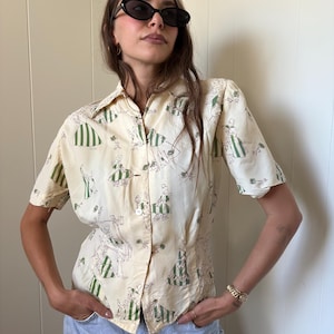 1940s Novelty Print Blouse with Strolling Couples size Medium