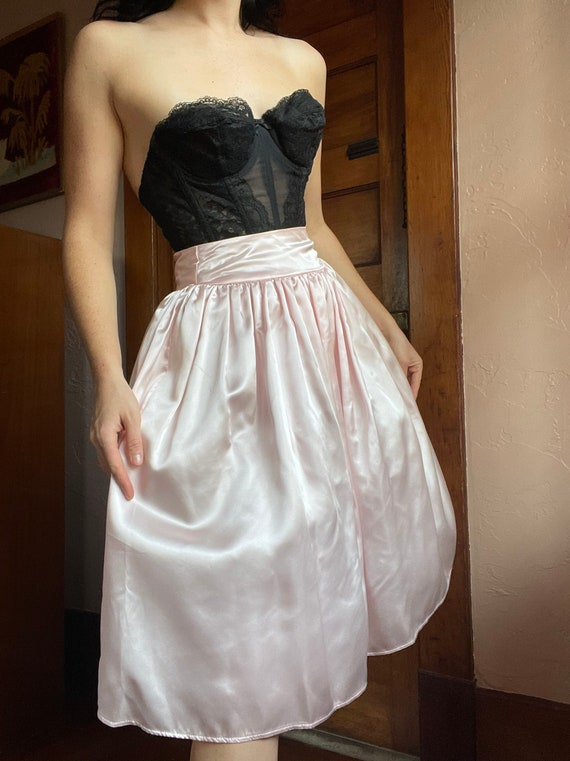 1980s Gunne Sax Pink Satin High Waisted Full Skir… - image 2