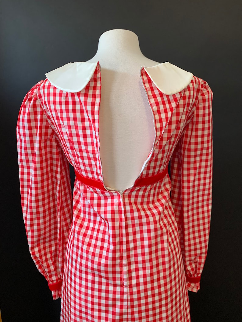 1960s Gingham Red and White Taffeta Mod Dress with Peter Pan Collar size XS image 3