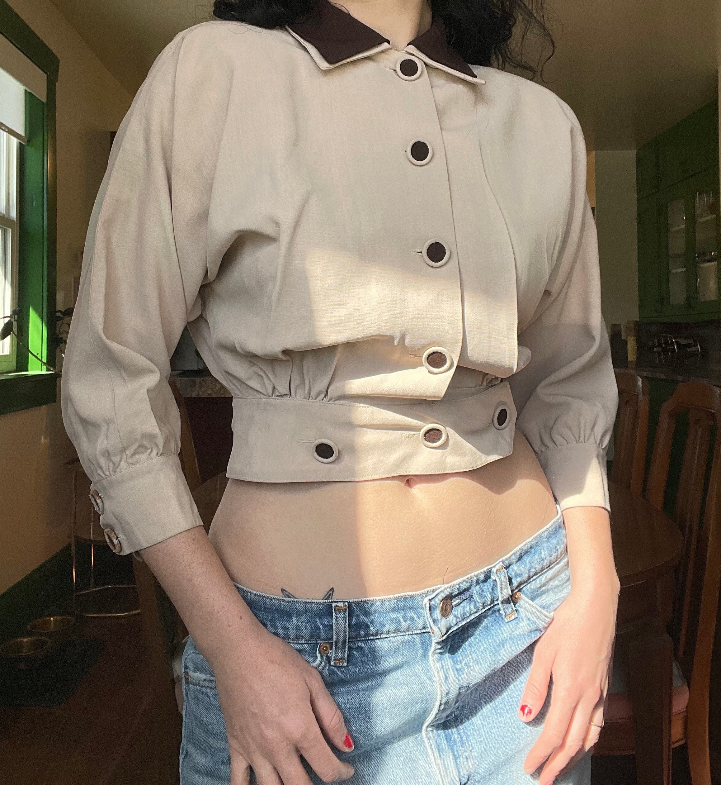 1940s Bronceado y chocolate Rayón Rayón recortado Chaqueta de cuello talla Pequeña