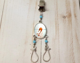 Girl -Oval Double Hook Portuguese Knitting Clip