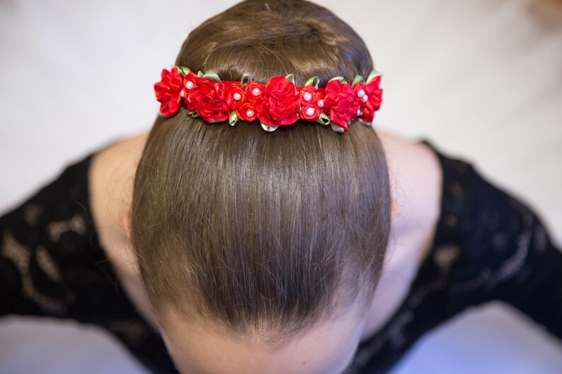 Bun Blossoms Classic ROUGE, cousu main, ballet de fleurs en satin 3 ou 6 strass ou perles inclus, épinglez ou nouez JAMAIS de colle chaude image 6