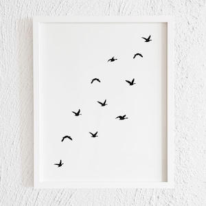 Impresión de bandada de pájaros. Decoración minimalista de la pared de pájaros voladores. Arte de pájaros modernos en blanco y negro imprimible. Descarga instantánea.