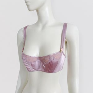 CHANTAL THOMASS – Powder pink satin and lace balconette bra