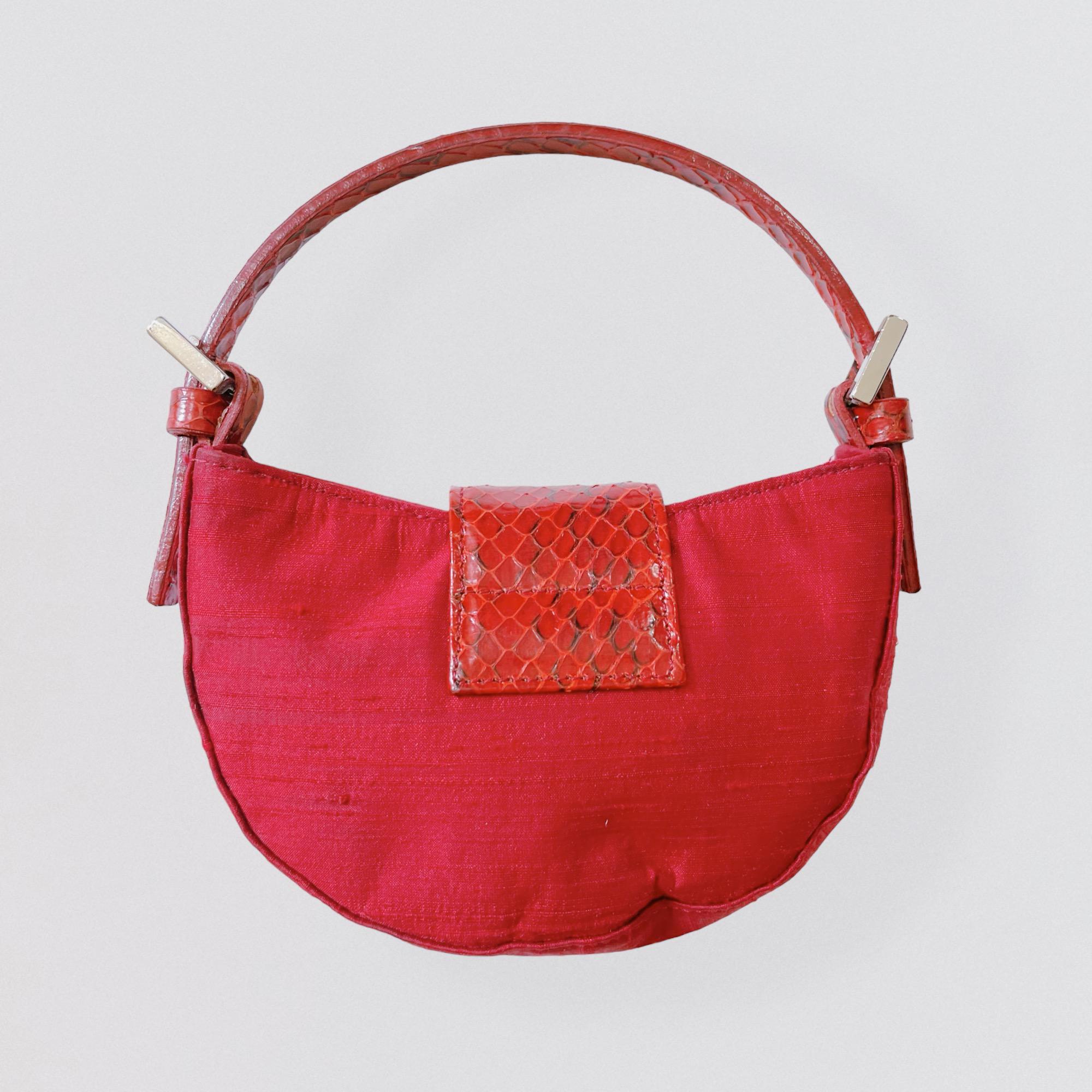 GIANFRANCO SISTI - Mini Half-moon Bag in Wild Silk and Cherry Red 