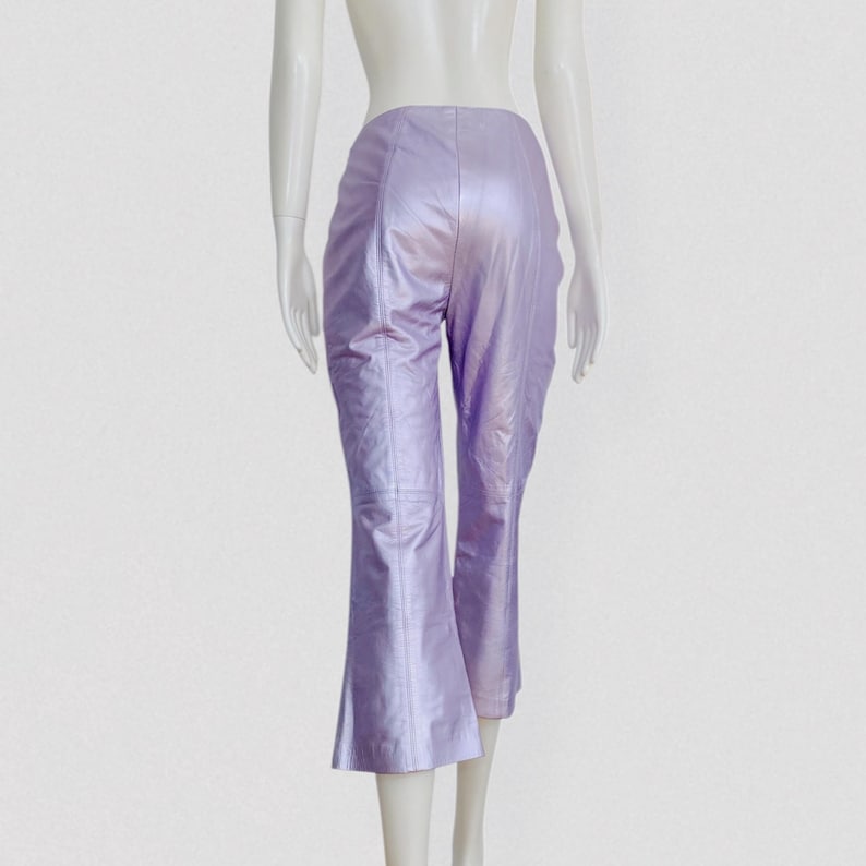 ESCADA - Iridescent pink leather cropped pants image 3