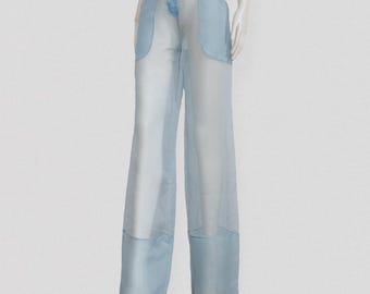LA PERLA – Calça palazzo de seda azul-bebê transparente da passarela P/V 2015
