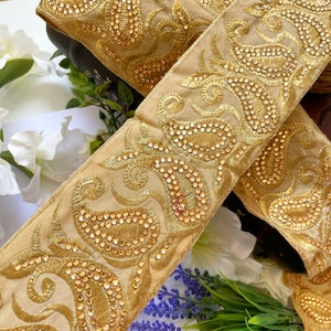 9,5 jardas Paisley Bege Pedra Dourada Embelezada Bordada Vintage Cachecol Chapéu Dupatta Saree Costura Artesanato Tecido de Veludo Acabamento em Renda Indiana