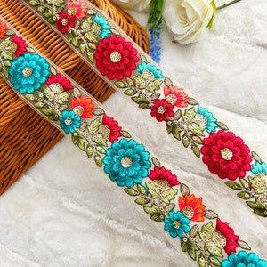 Broderie florale en sequins dorés bordeaux, bleu bordeaux, bordure en filet, ruban, bordure en sari, Inde, 4,2 cm de large, décoration bohème 1 yard