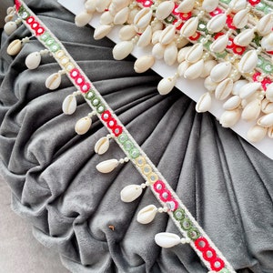 1 Yard Cowrie Shell  Pearl Trim, Shell Trim Lace, Sea Shell, DIY Jean Jacket Trim, Beach décor, Bikini Trim, Scarf Lace, Belly Dance
