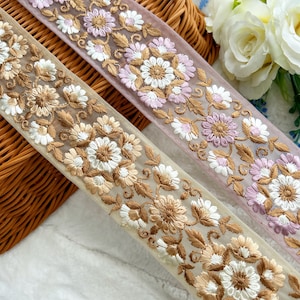1 Yard Lavendel/Fone Indiase bloemen Geborduurde Netversiering Kussenhoes Borduurwerk Saree Naaien Knutselen Rand Bruiloft Trimgordijn 5,7 cm