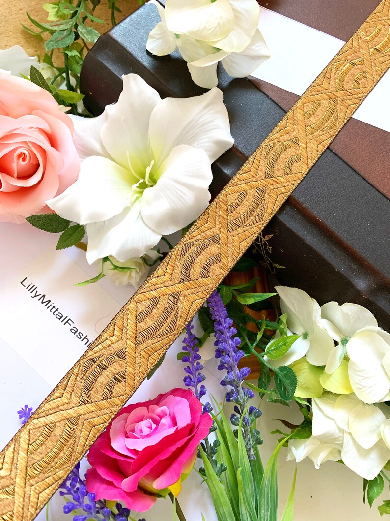 Golden Brocade Jacquard Ribbon Trim Gold Metallic Woven Border Jacquard sewing Craft Trim By 9 Yard Sari Border 3 Cm Wide LMZIGZAG-01