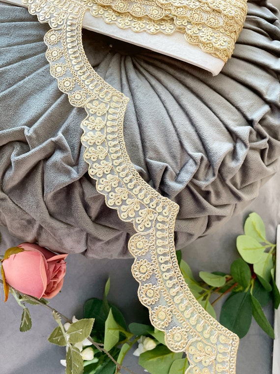 9.5 Yards Antique Gold Indian Bridal Floral Scallop Fan Sequin