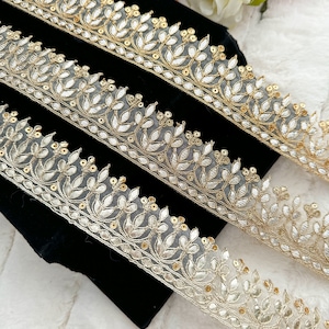 3 Yards Bridal Pale /Shampion Gold/Antique Gota Patti Scallop Zari Sequin Indian Sari Lace Trim, Golden Embroidered Trim Wedding Sash 4.5 Cm
