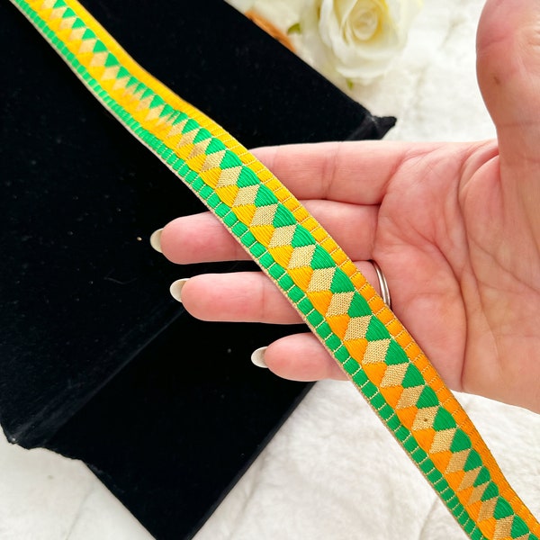 9 Yards Yellow Green Geometrical two Tone Gold Brocade Jacquard Ribbon Trim Gold Metallic Woven Hat Bag Sewing Trim  Sari Border 2.5 Cm Wide