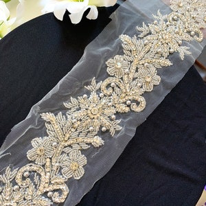 50 cm Cutwork Silber Blumenbesatz Hand gestickte Trim Diamante weiße Pailletten Perlen Brautduschen Braut Applikation Schärpe 8,5 cm breit