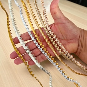 Adorno de encaje Gota Zari: artesanía de costura india, borde para dupatta (9 yardas, 0,7 cm de ancho)