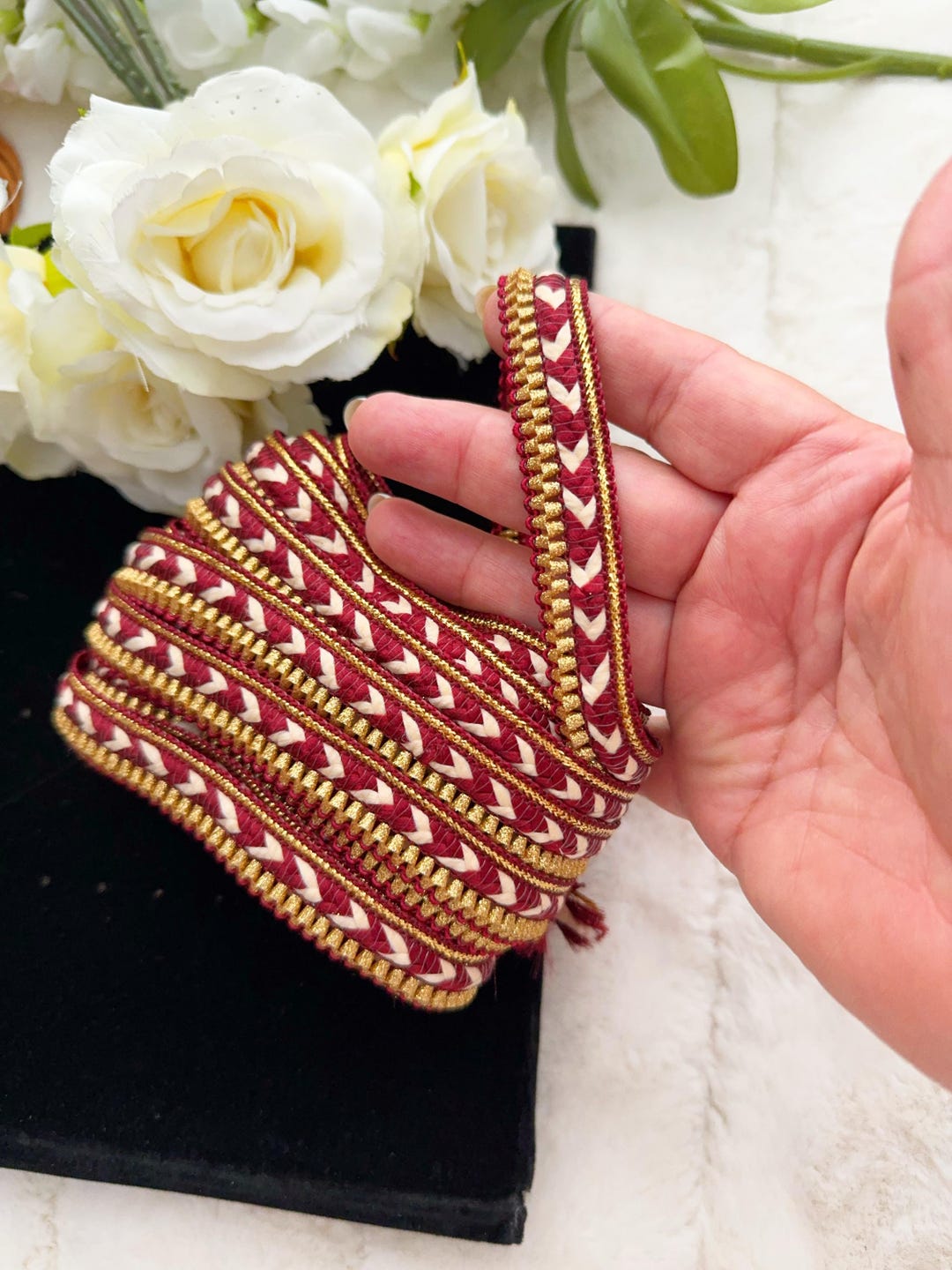 9 Yard Maroon Indian Narrow Gold Glitter Zari Embellished Rope Design ...