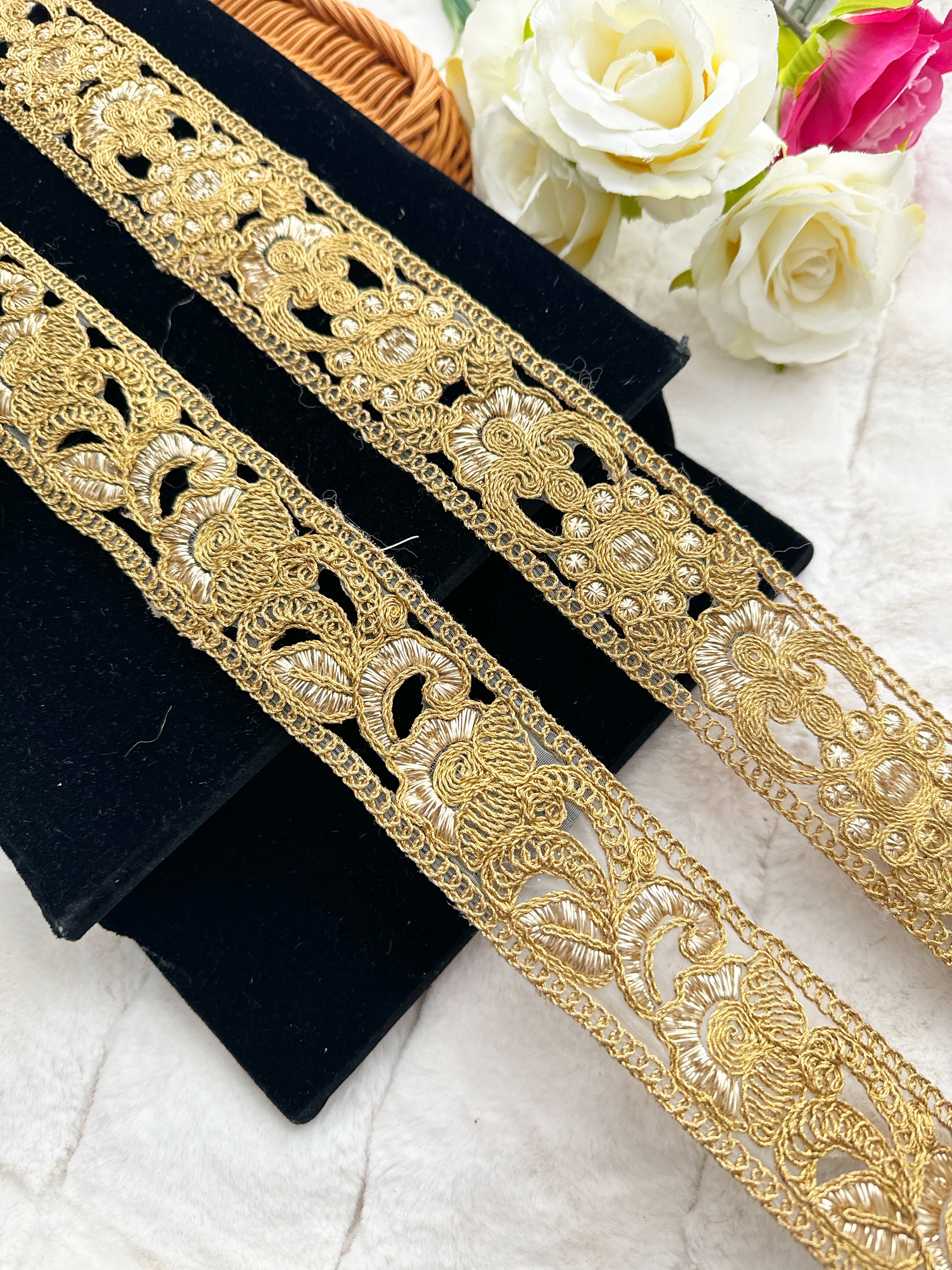 ゴールドカットワークザリ刺繍インドレーストリム - 9.5ヤード - Etsy 日本