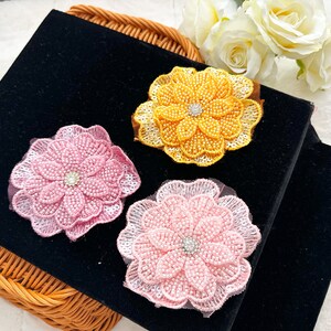 Applique con fiori in pietra con perline, paillettes all'uncinetto, artigianato di cucito indiano, 1 pezzo