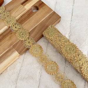 9.5ヤード ゴールデンフローラルザリ刺繍ネット インドドゥパッタサリー 縫製クラフトレーストリム 幅4.5cm