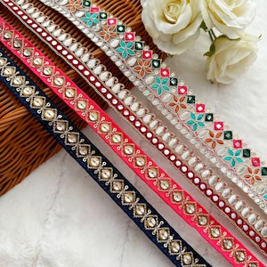 Lot de 4 morceaux de bordures de broderie indiennes assorties, lacets décoratifs, bordures de sari, embellissements de scrapbooking